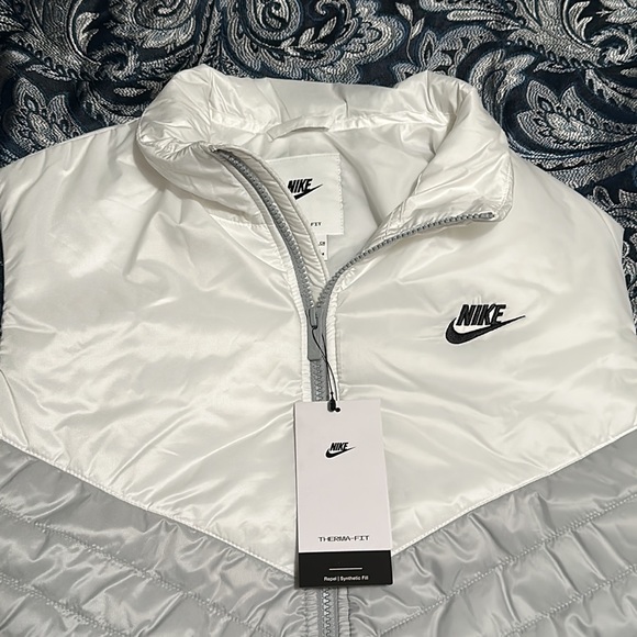 Nike Vest Jacket - Picture 5 of 7